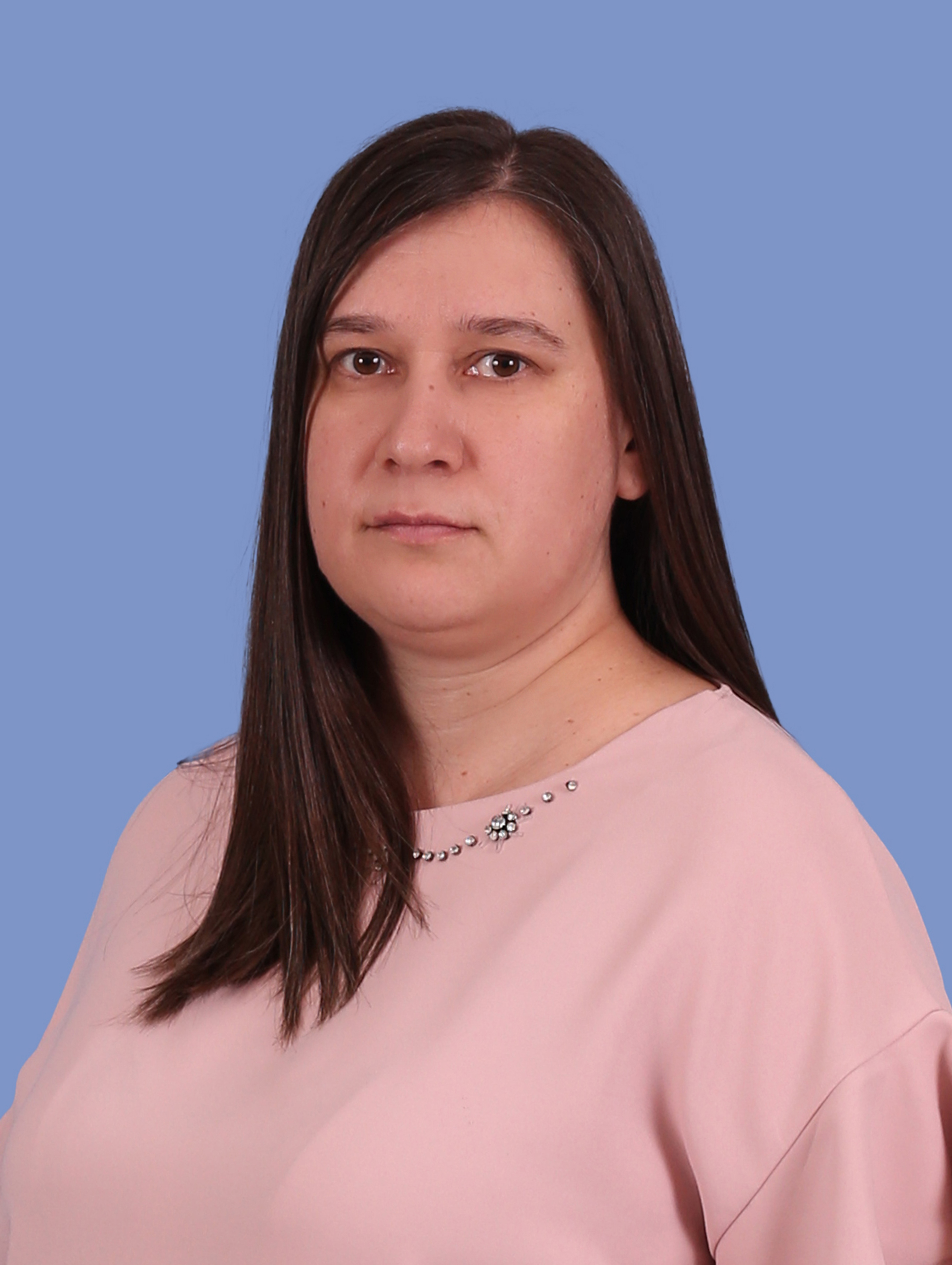 Воспитатель первой квалификационной категории Логунова Анастасия Сергеевна.